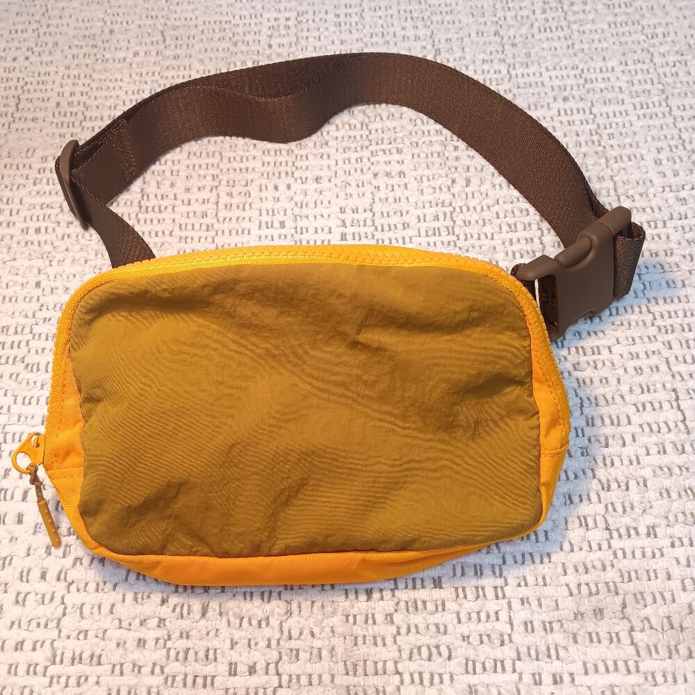 Lululemon Everywhere Belt Bag nylon color block waist belt fanny pack sports bag - Picture 1 of 15
